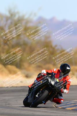 media/Mar-12-2022-SoCal Trackdays (Sat) [[152081554b]]/Turn 2 (1145am)/